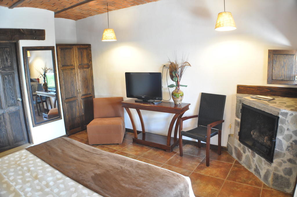 Hotel Villa Cassis Tapalpa Kamer foto